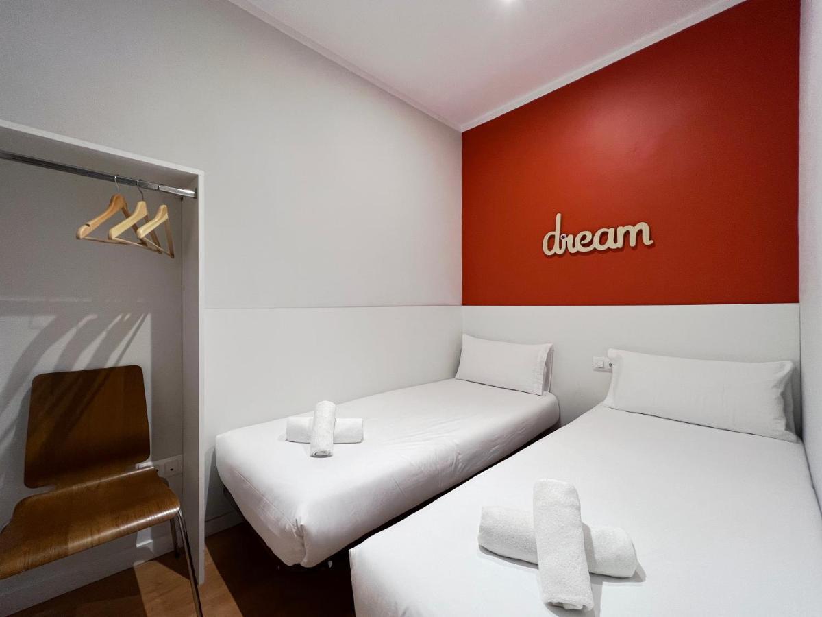 Stay U-Nique Apartments Travessera Barcelona Ngoại thất bức ảnh