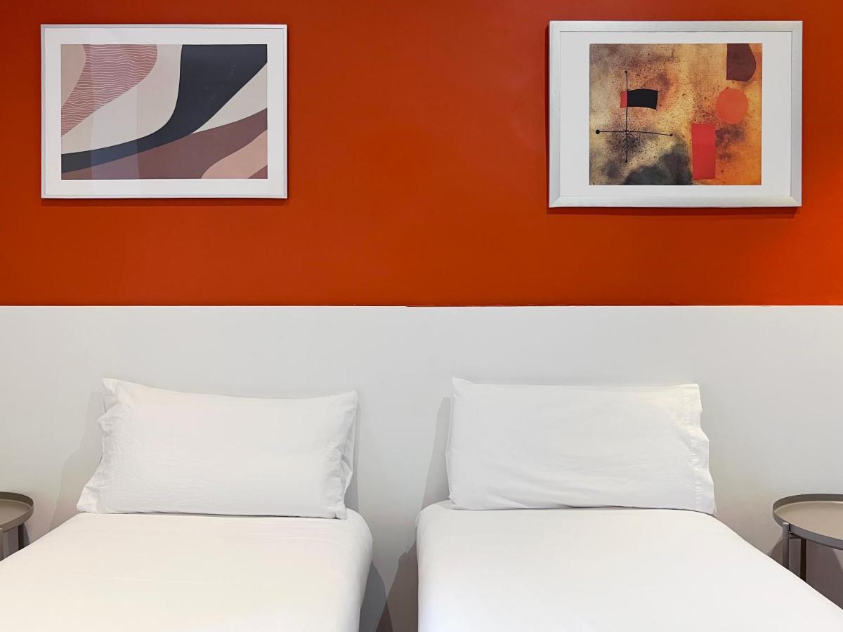 Stay U-Nique Apartments Travessera Barcelona Ngoại thất bức ảnh